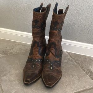 Beautiful western boots.